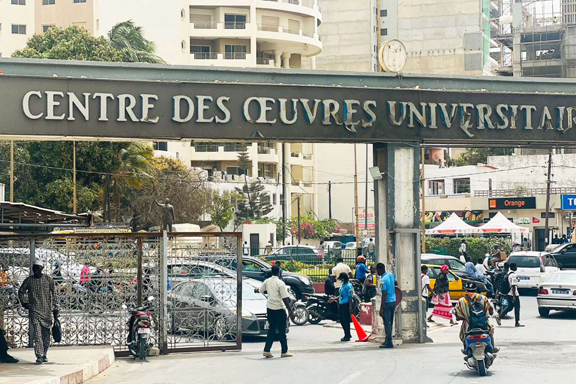 Les Écoles d’Excellence de l’UCAD dénoncent une gestion défaillante du COUD